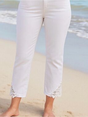 Soft Surroundings Touch of Lace Pull On White Denim Crop Ankle Jeans Crochet Hem